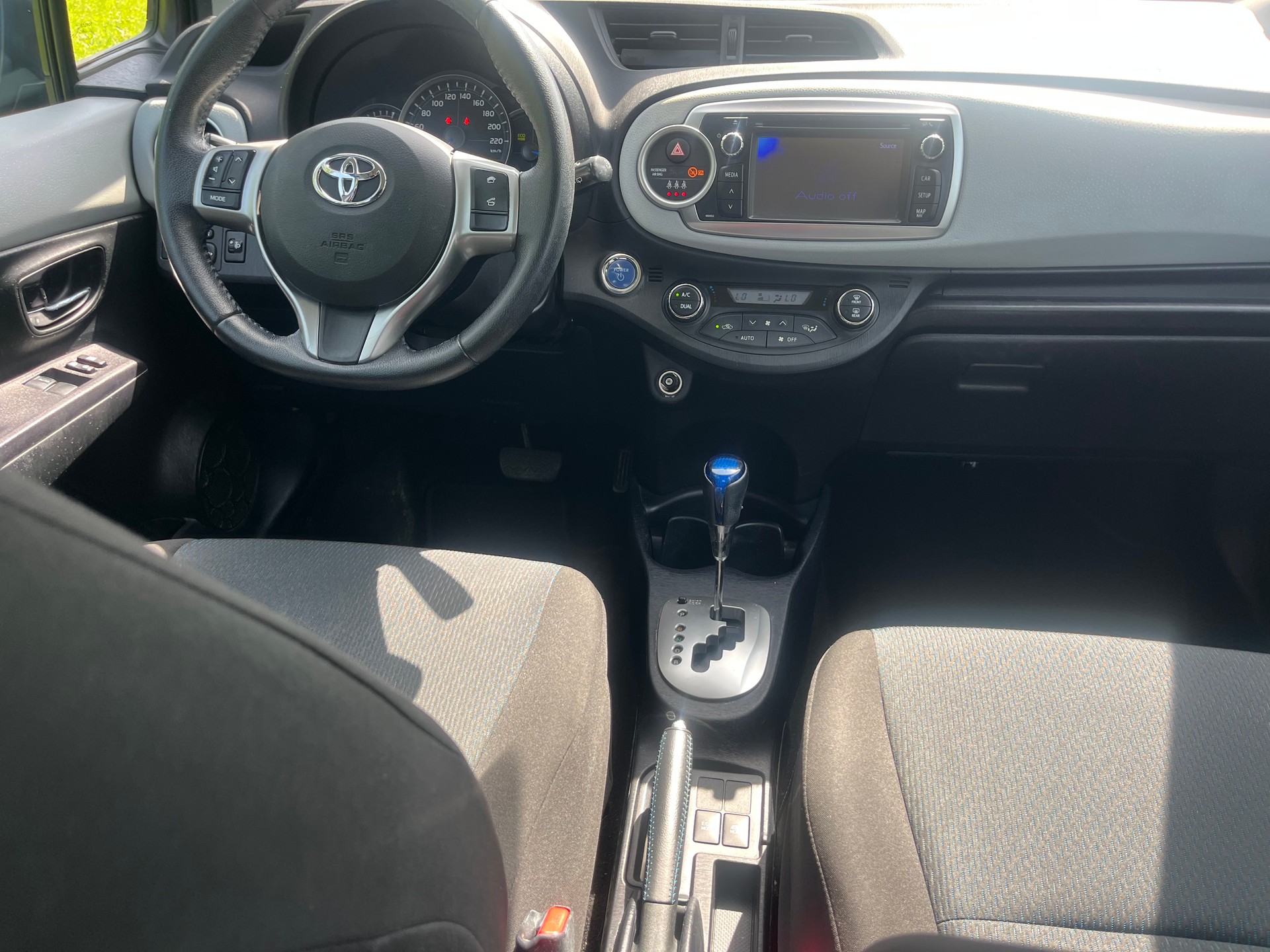 TOYOTA Yaris 1.5 VVT-i Hybrid Luna CVT-image-8