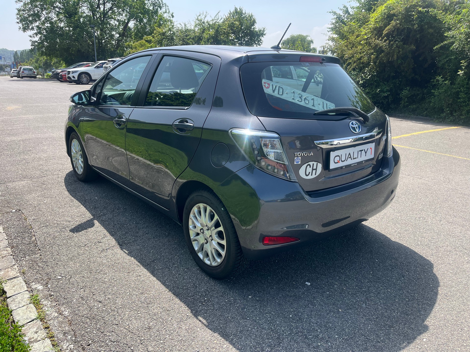TOYOTA Yaris 1.5 VVT-i Hybrid Luna CVT-image-5