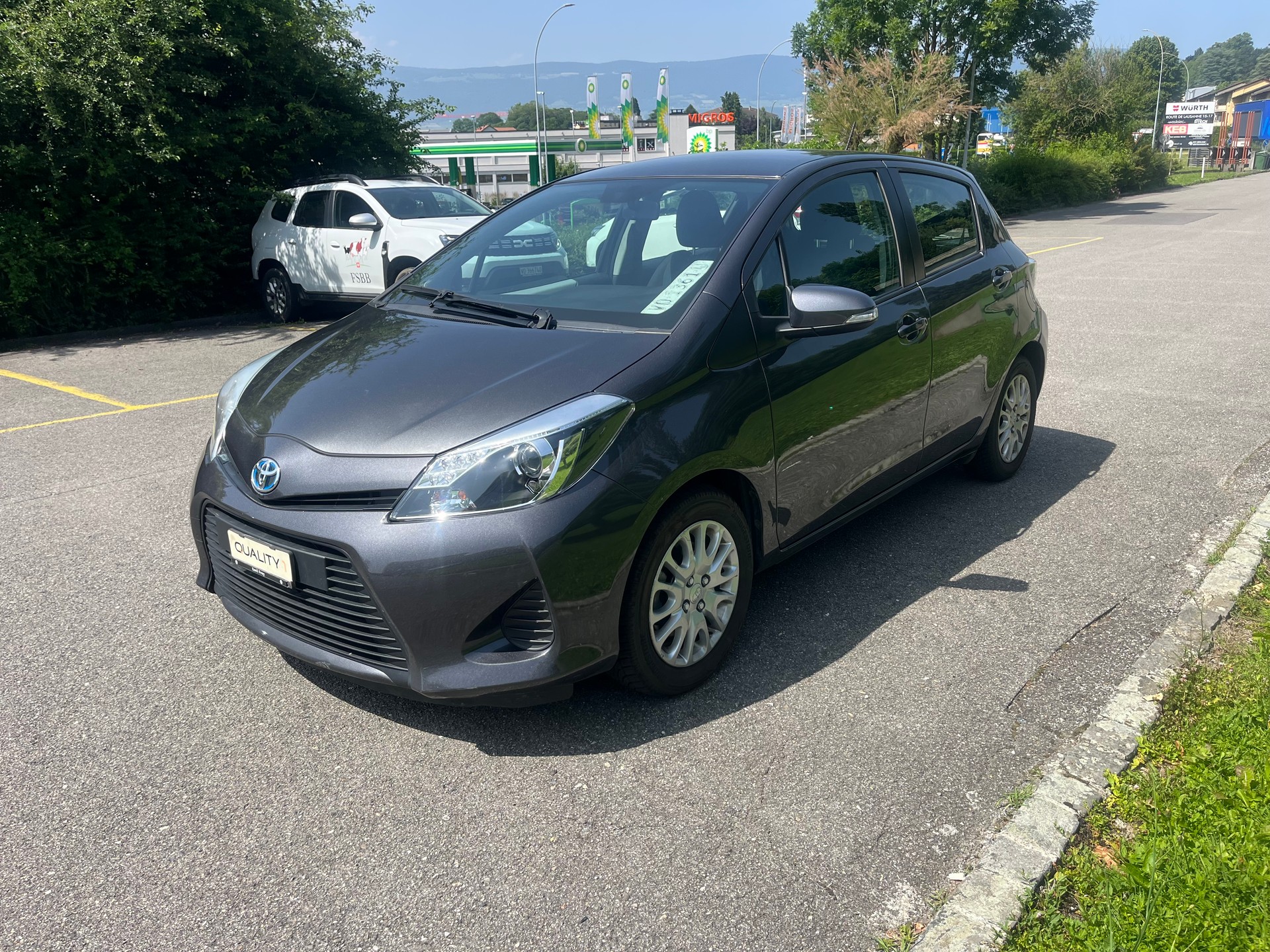 TOYOTA Yaris 1.5 VVT-i Hybrid Luna CVT-image-3