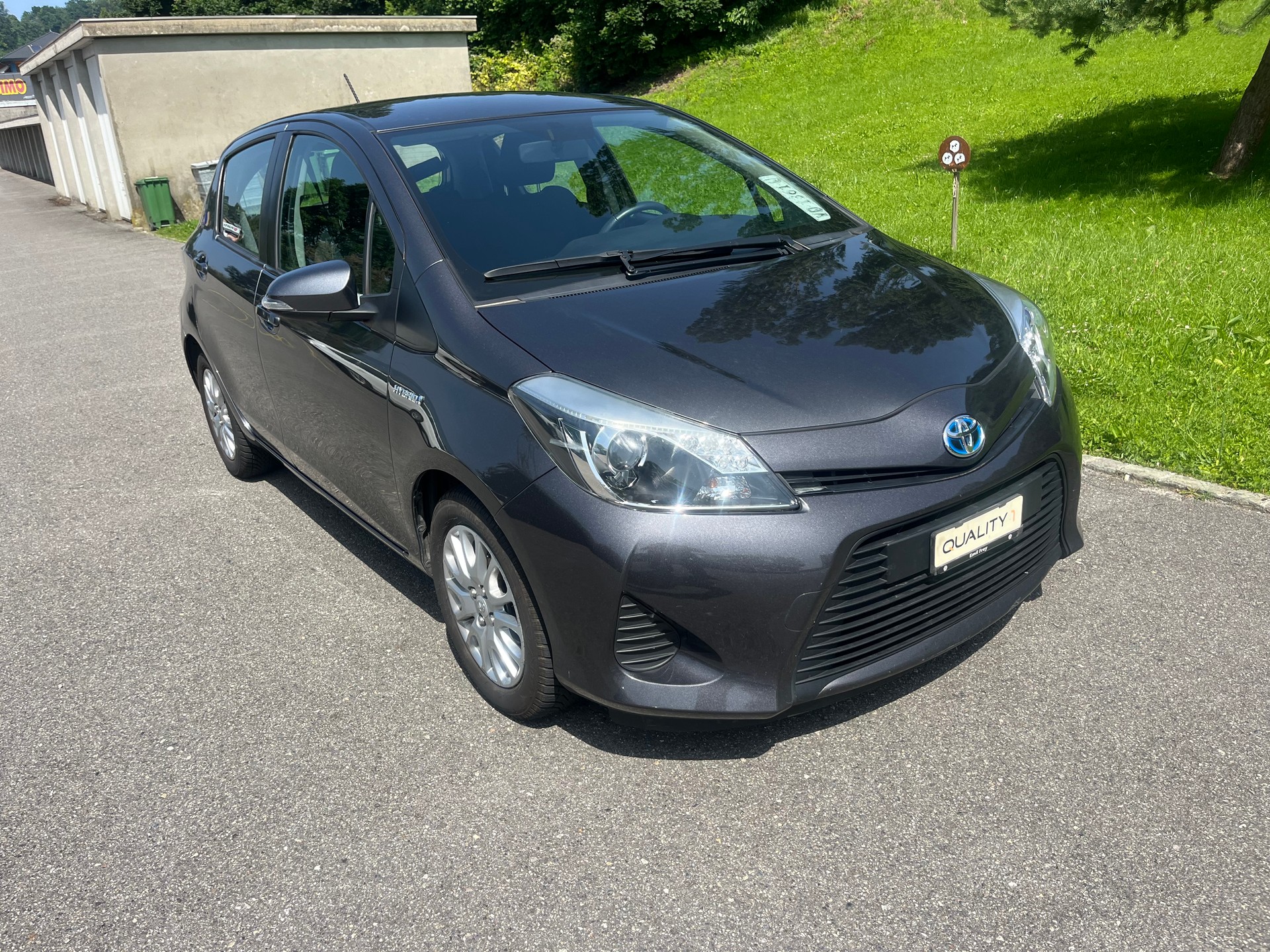 TOYOTA Yaris 1.5 VVT-i Hybrid Luna CVT