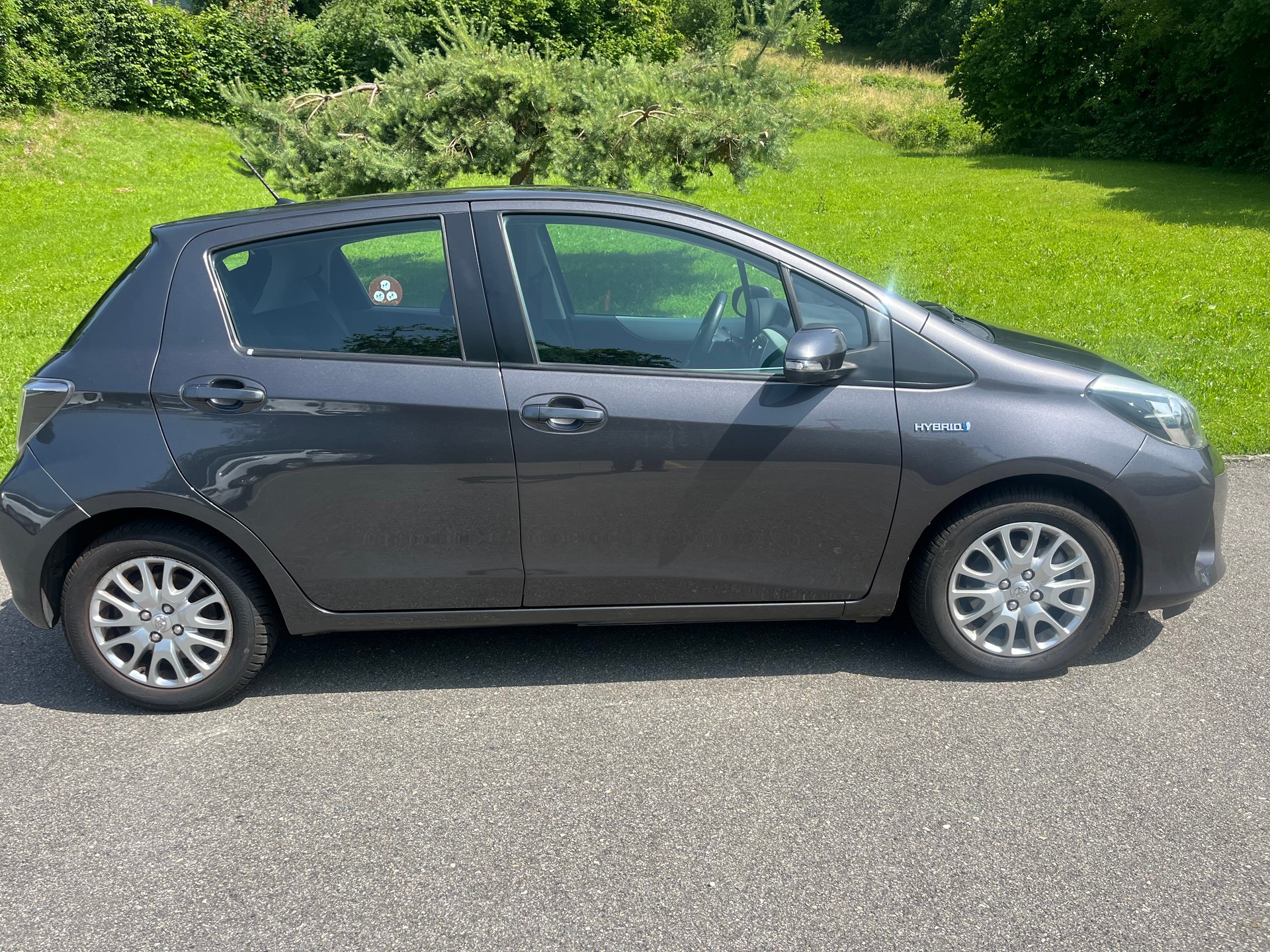 TOYOTA Yaris 1.5 VVT-i Hybrid Luna CVT-image-1