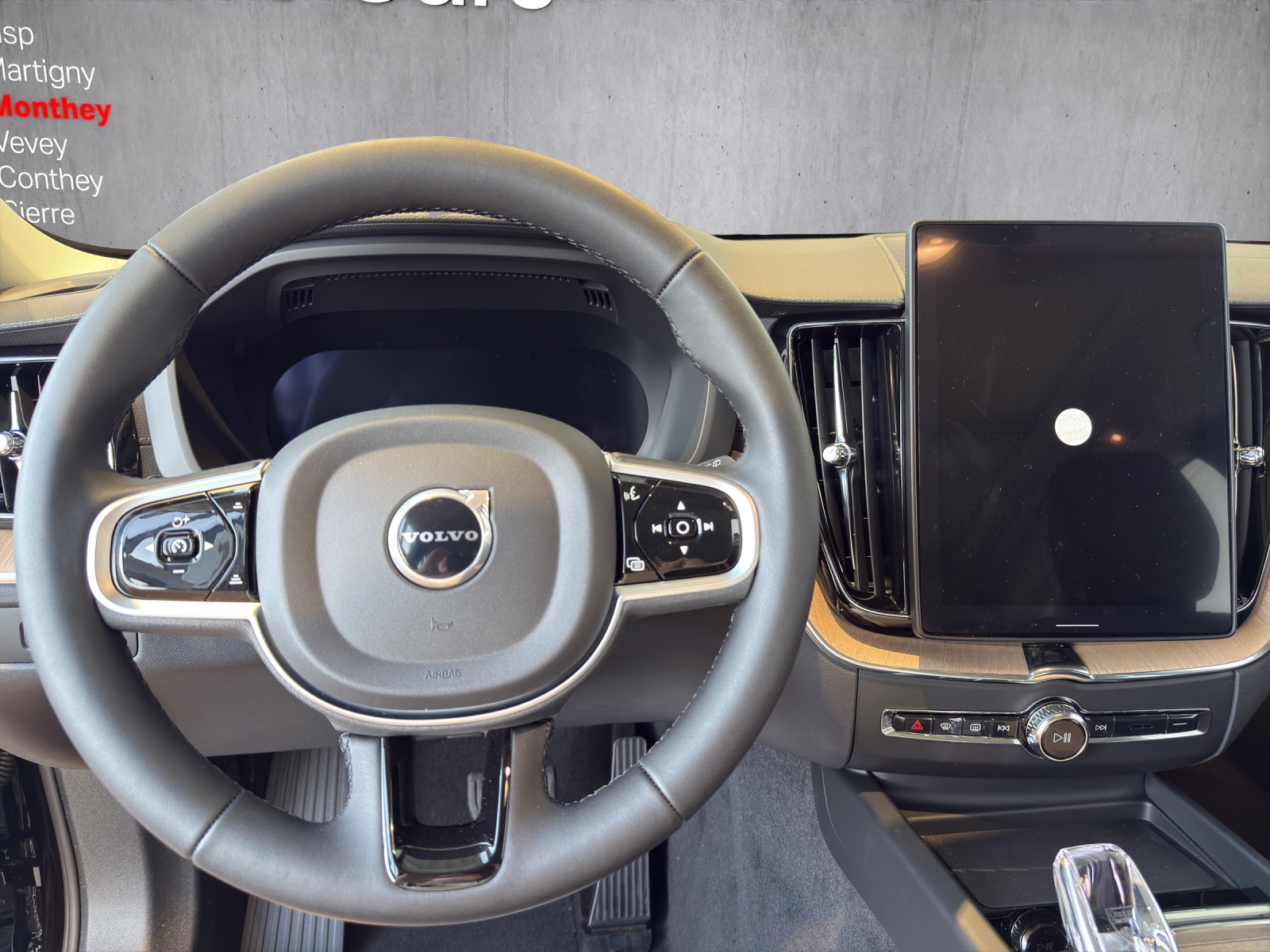 Image VOLVO XC60 XC60 B5 Benzin Mild Hybrid AWD Ultra Dark Geartronic