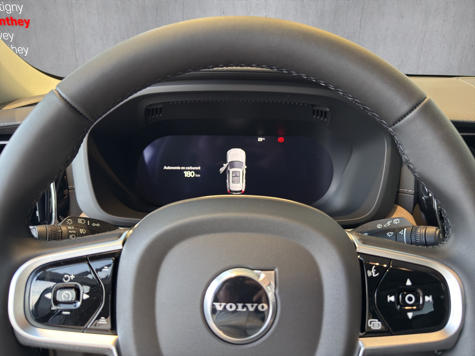 Image VOLVO XC60 XC60 B5 Benzin Mild Hybrid AWD Ultra Dark Geartronic