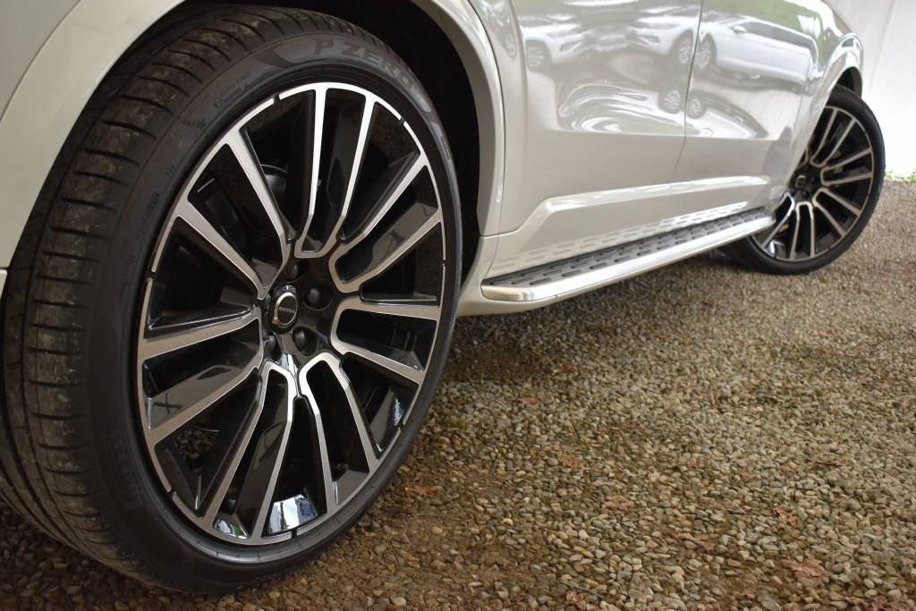 VOLVO XC90 2.0 T8 TE Ultra Dark eAWD-image-4