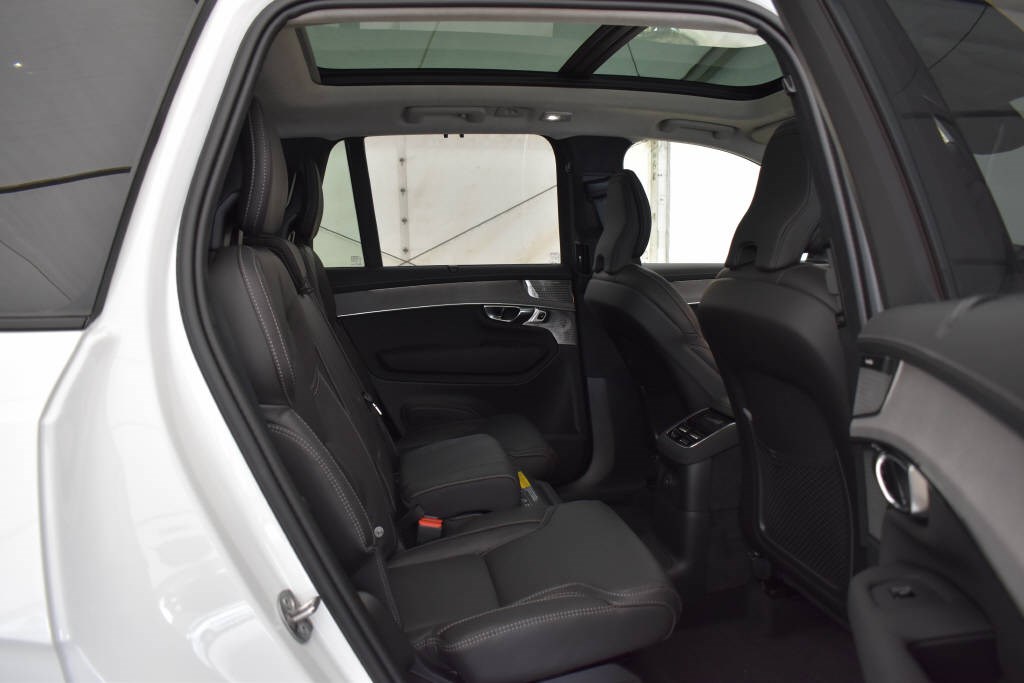 VOLVO XC90 2.0 T8 TE Ultra Dark eAWD-image-9