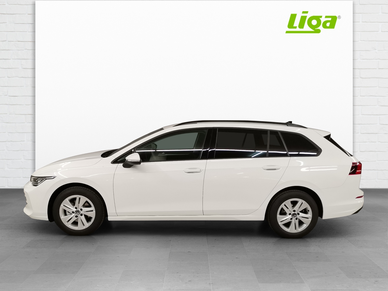 VW Golf VIII Variant 1.5 eTSI Life DSG