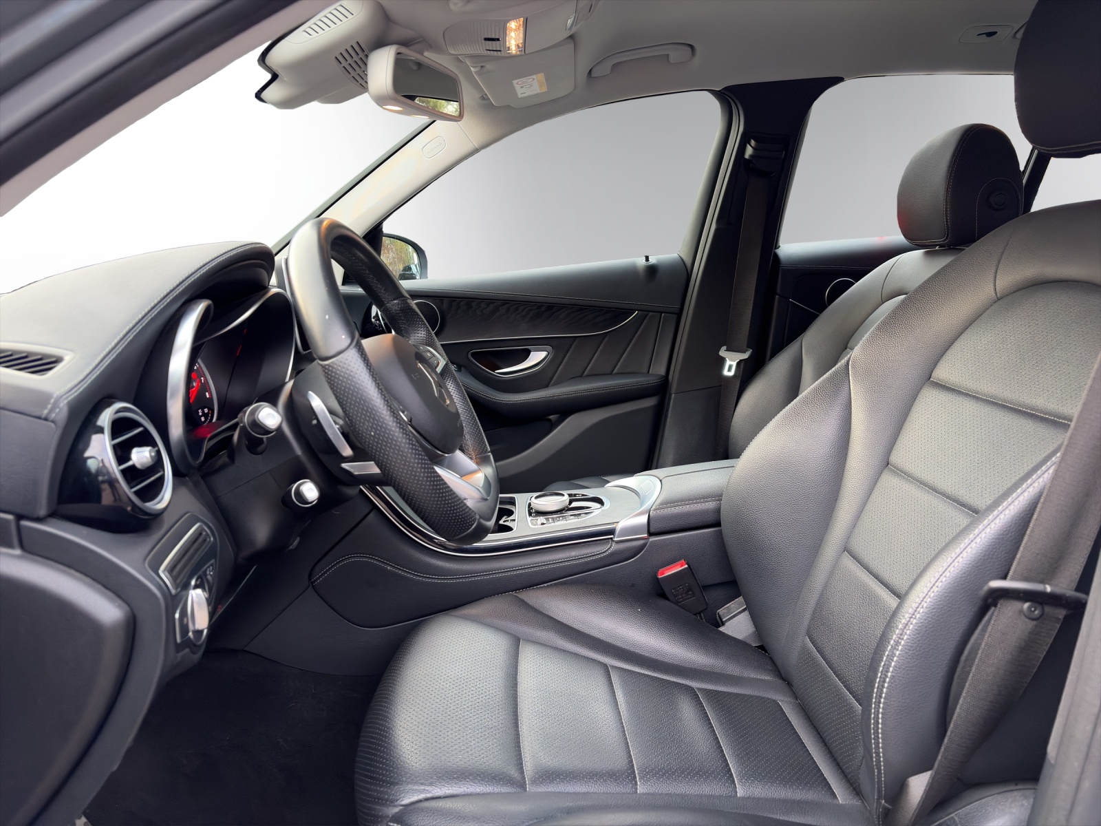 Image MERCEDES-BENZ GLC-250 GLC 250 AMG Line 4Matic