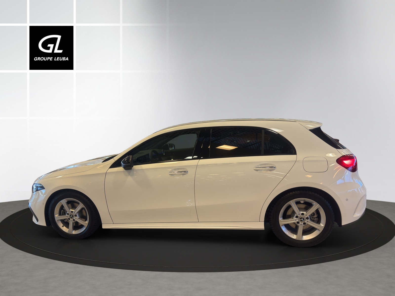 Image MERCEDES-BENZ A-200 A 200 Night Star 7G-DCT