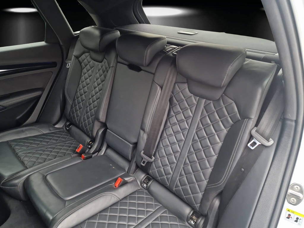 AUDI Q5 2.0 45 TFSI S Line quattro S-Tronic-image-9