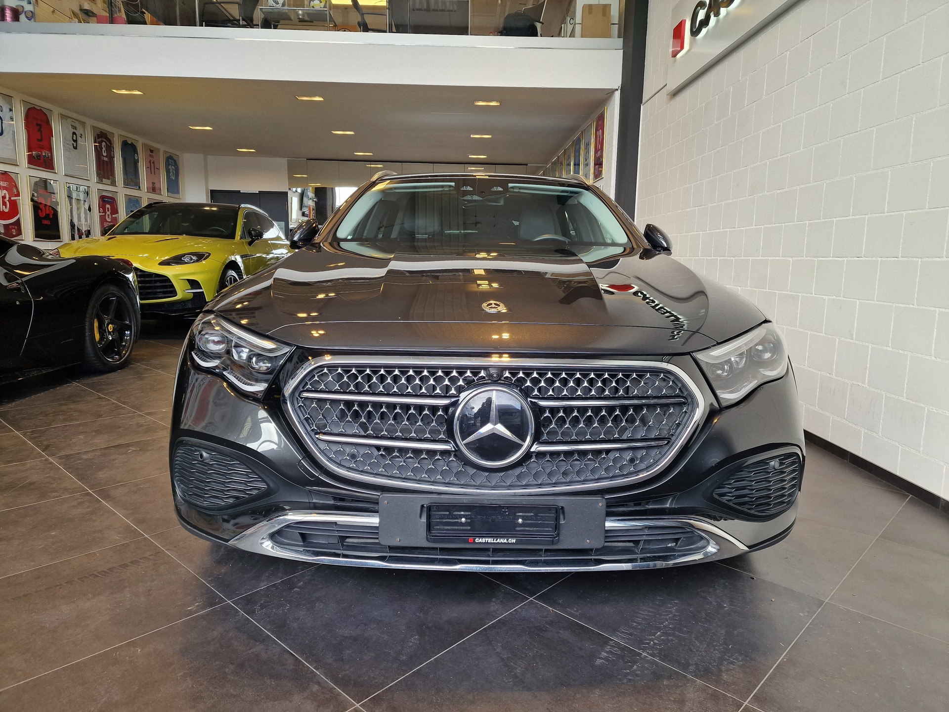 MERCEDES-BENZ E 300 de All-Terrain 4M-showroom-element-3