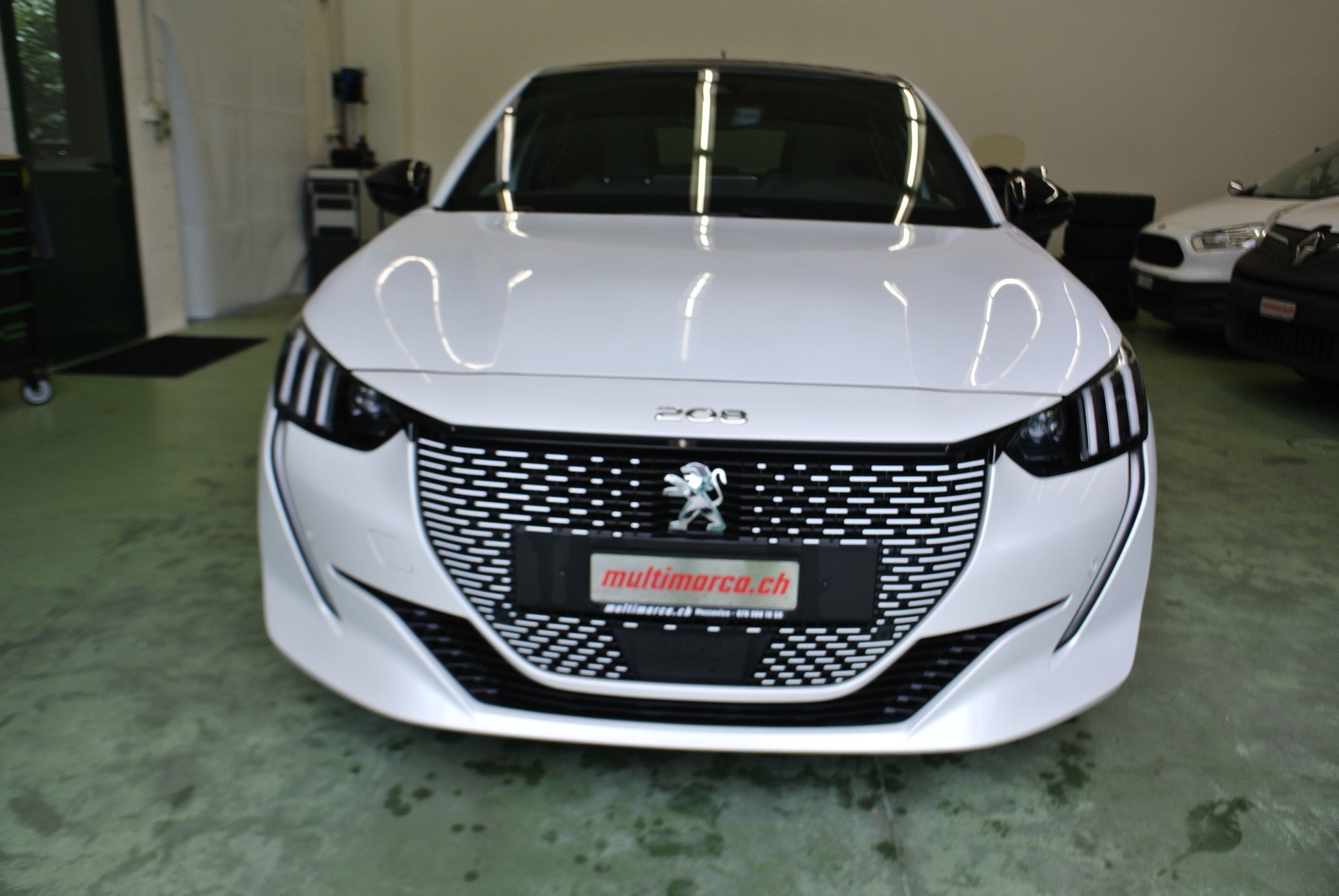 PEUGEOT 208 Elektrik GT Pack-showroom-element-3