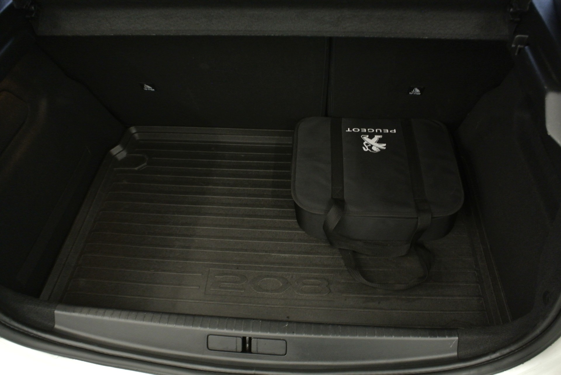PEUGEOT 208 Elektrik GT Pack-image-14