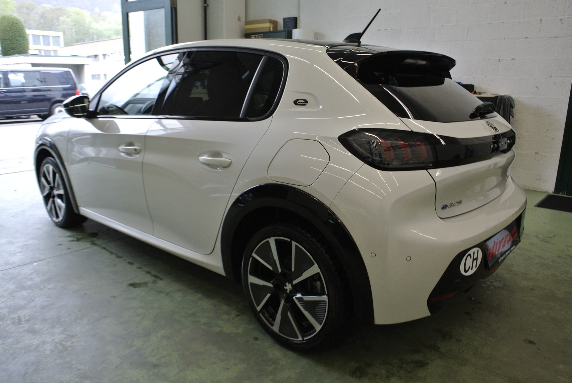 PEUGEOT 208 Elektrik GT Pack-image-7