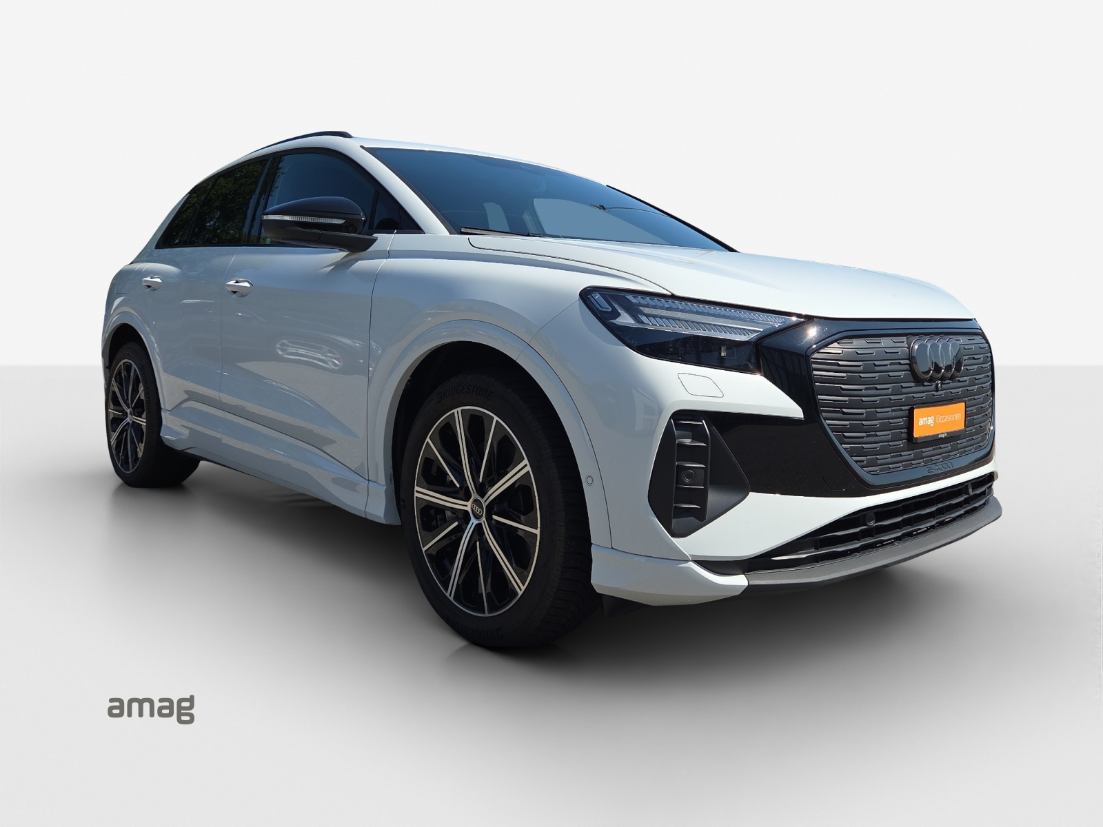 AUDI Q4 e-tron 45 quattro-image-5