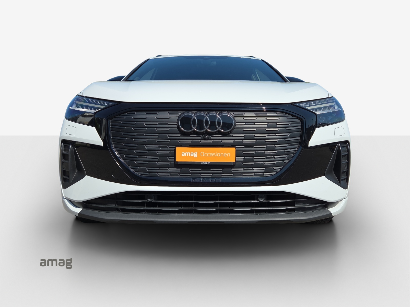 AUDI Q4 e-tron 45 quattro-image-6