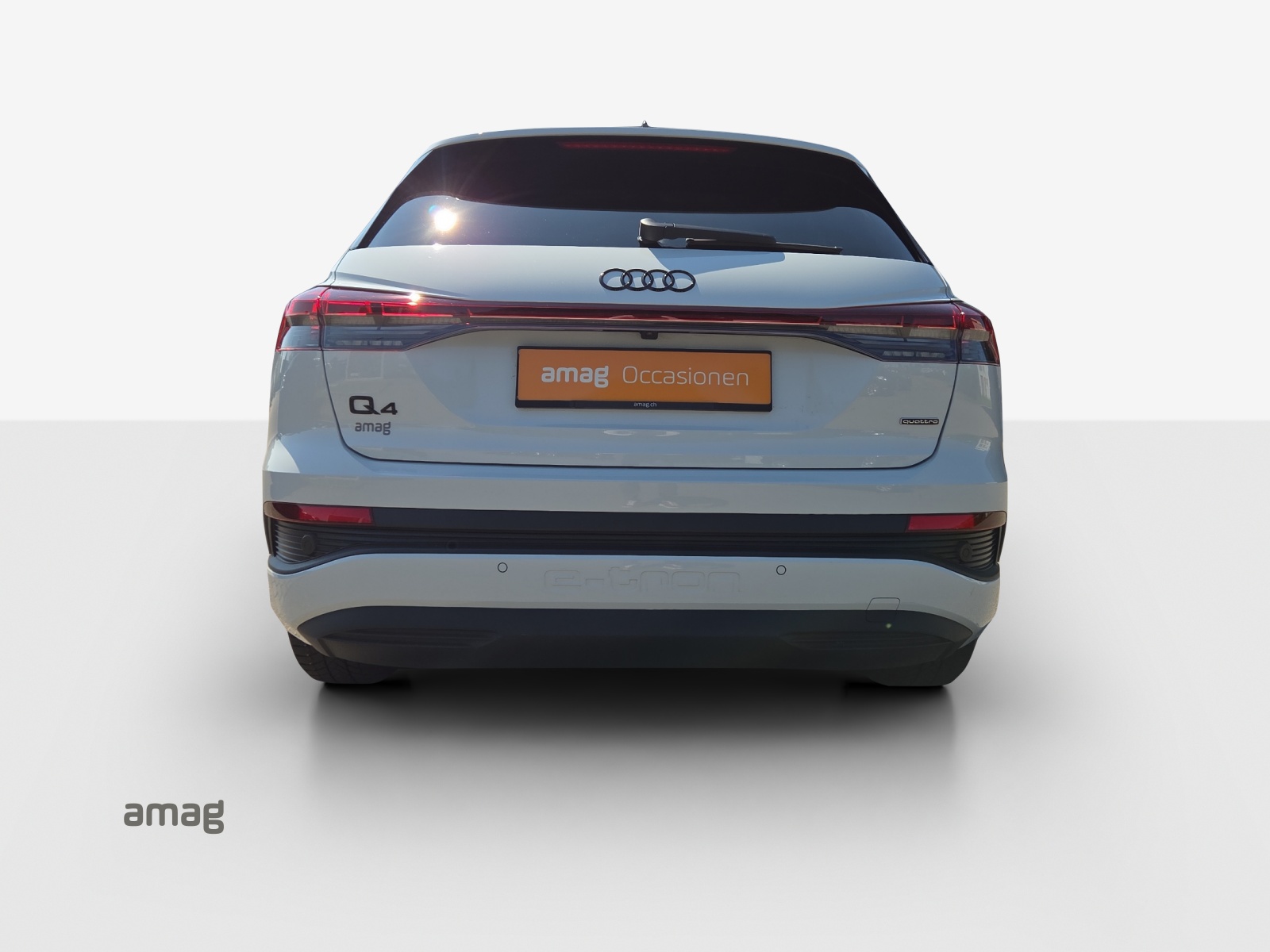 AUDI Q4 e-tron 45 quattro-showroom-element-3