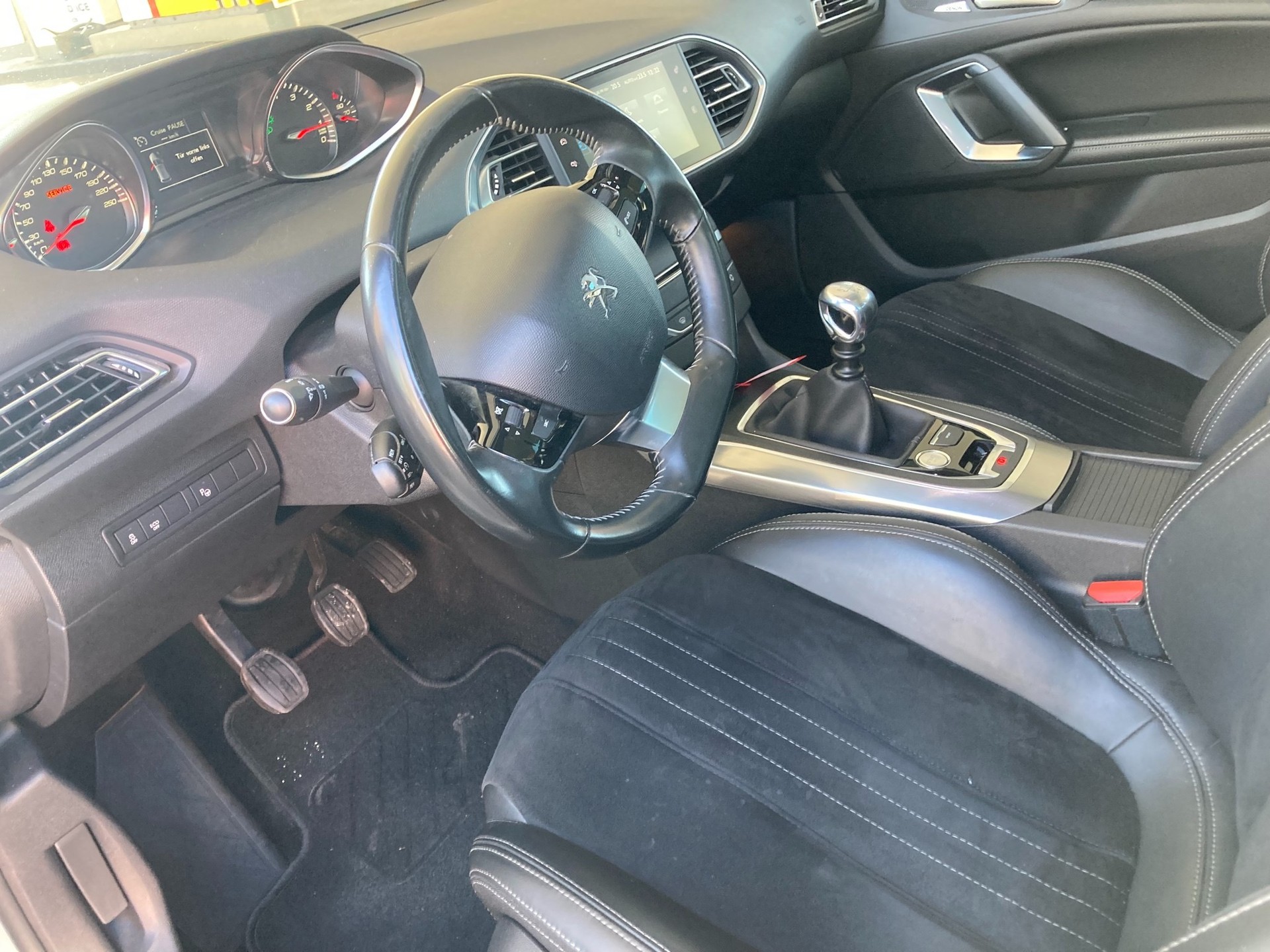 PEUGEOT 308 SW 1.2 THP Féline-image-1