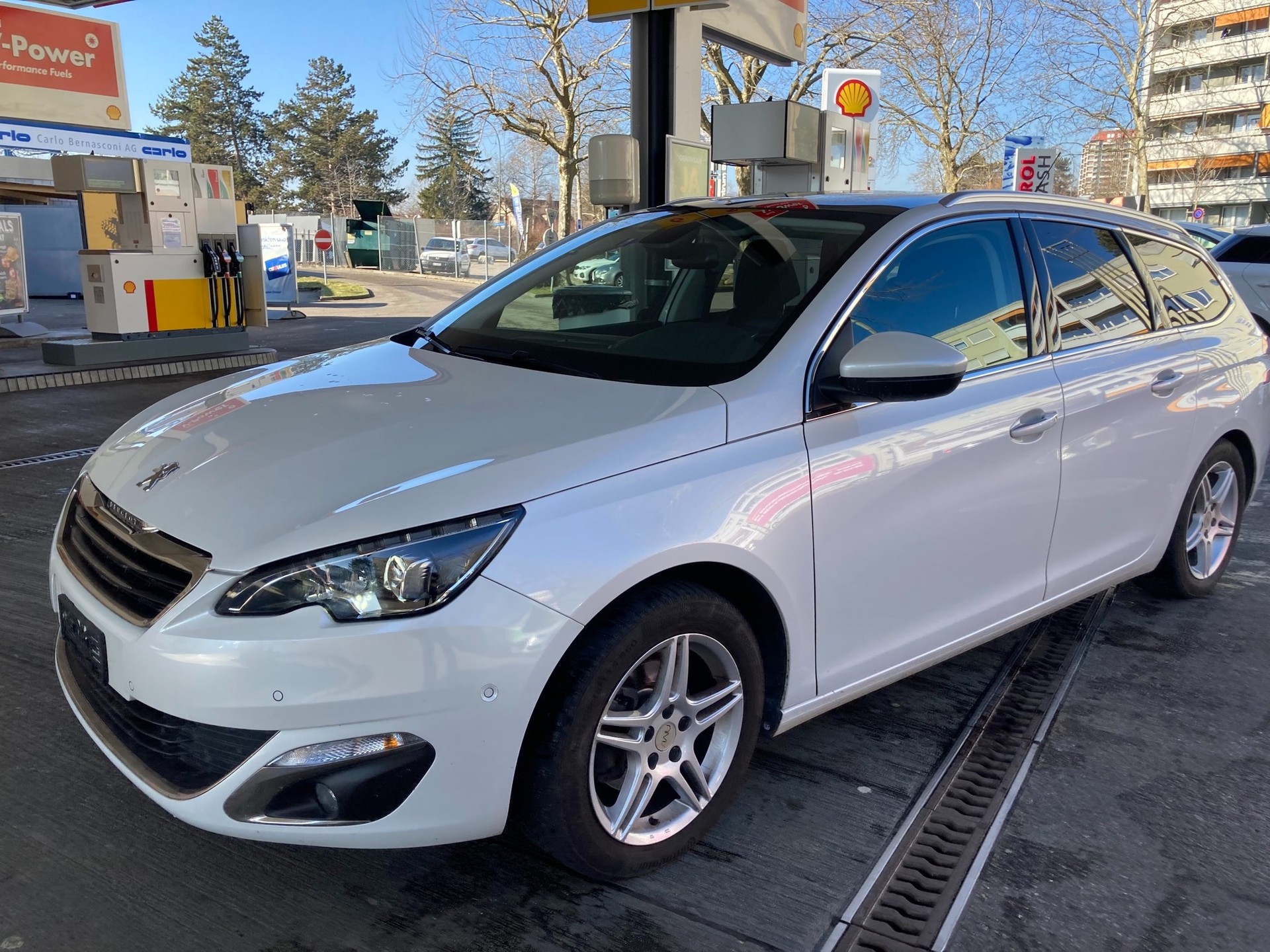 PEUGEOT 308 SW 1.2 THP Féline-image-10