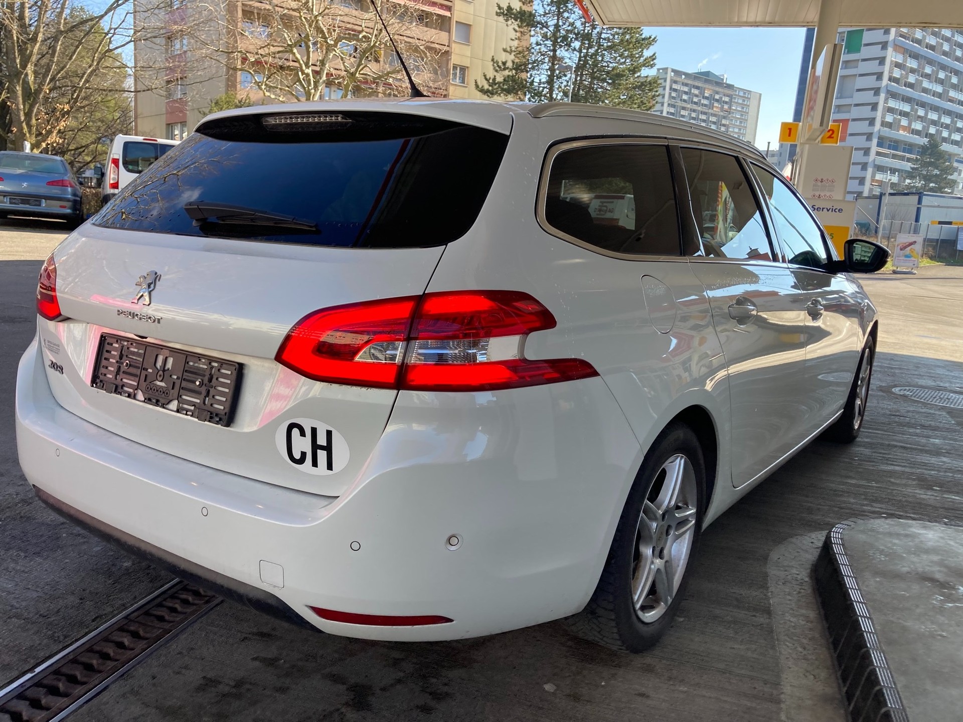 PEUGEOT 308 SW 1.2 THP Féline-image-9