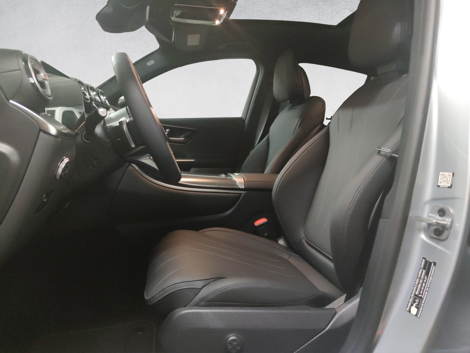 MERCEDES-BENZ GLC 400 e AMG Line 4Matic Coupé-image-9