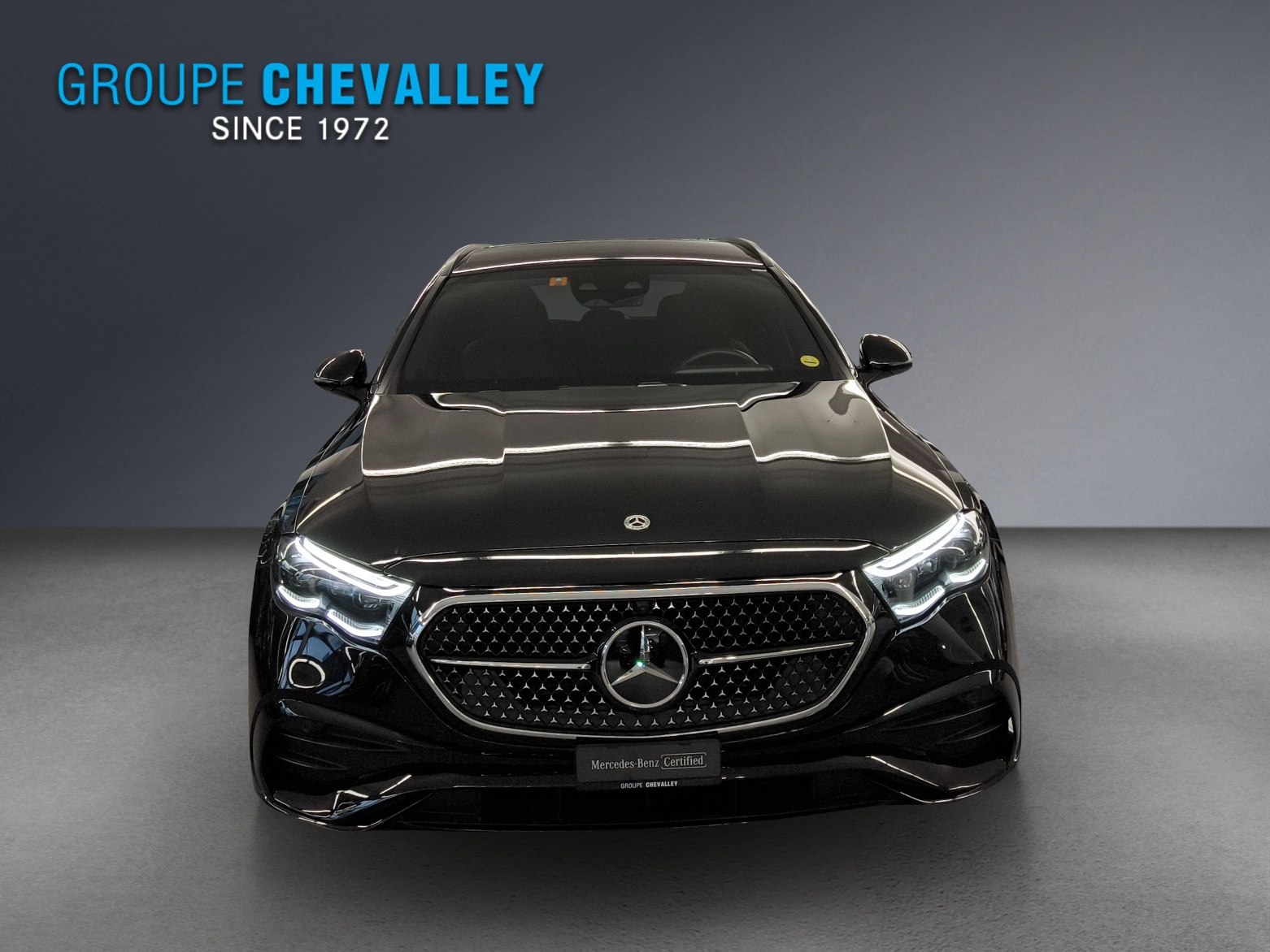 MERCEDES-BENZ E 220 d T 4M 9G-Tronic-showroom-element-1