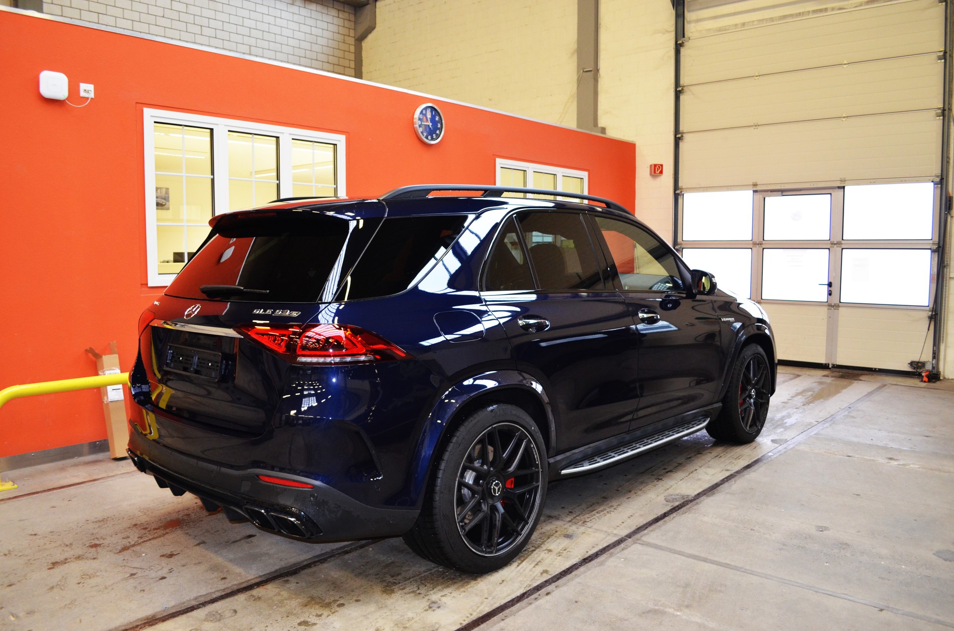 MERCEDES-BENZ GLE 63 S AMG 4Matic+ 9G-Speedshift-image-4