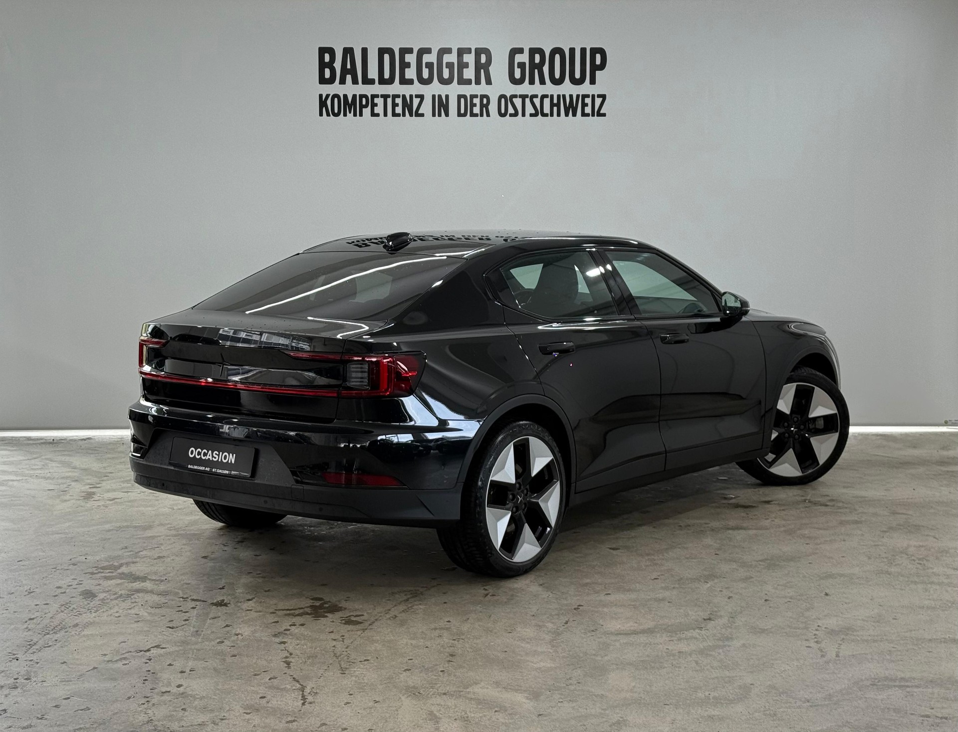 POLESTAR 2 Long Range Dual Motor-showroom-element-2