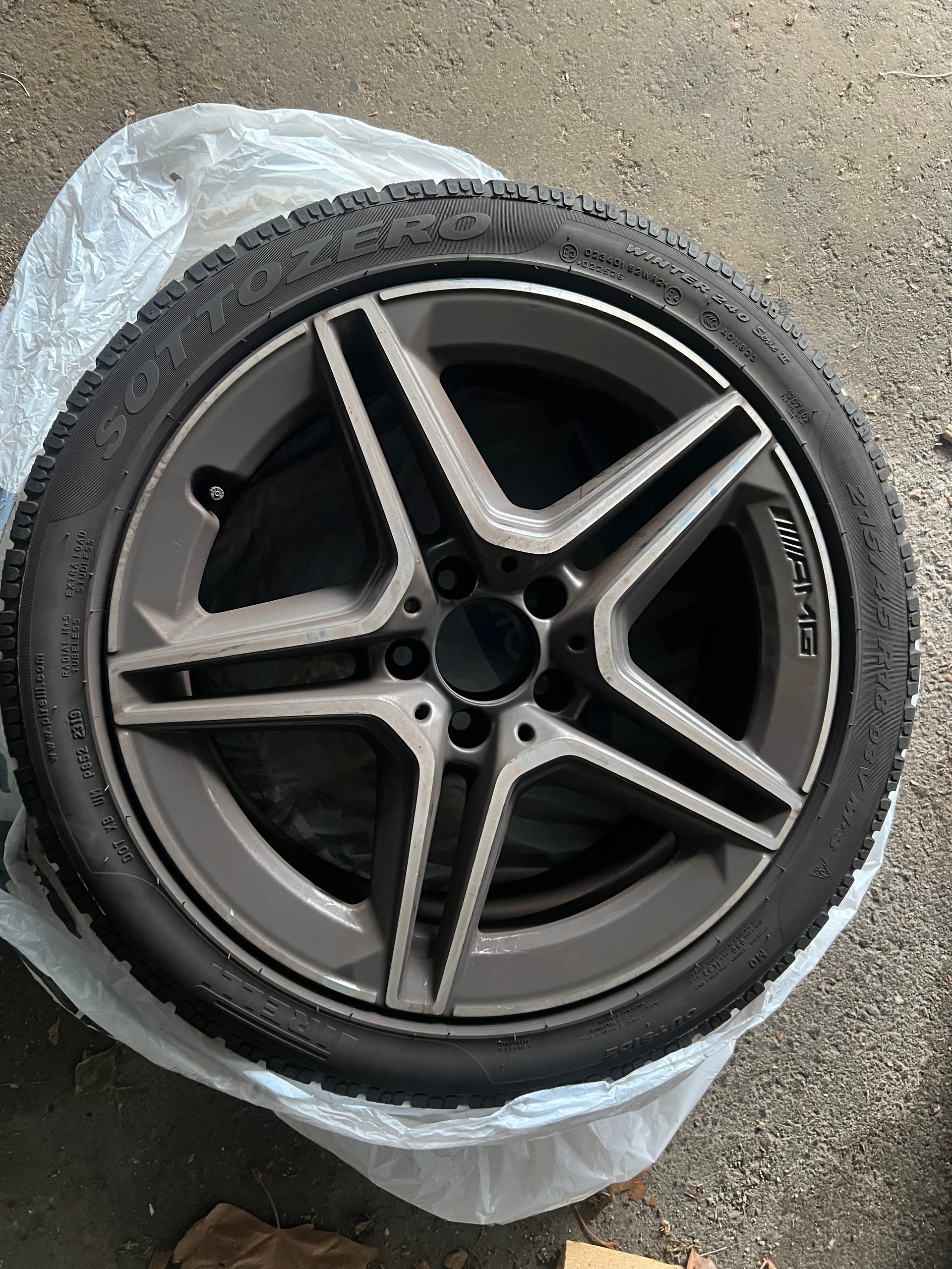 MERCEDES-BENZ A 35 AMG 4Matic Speedshift-image-6