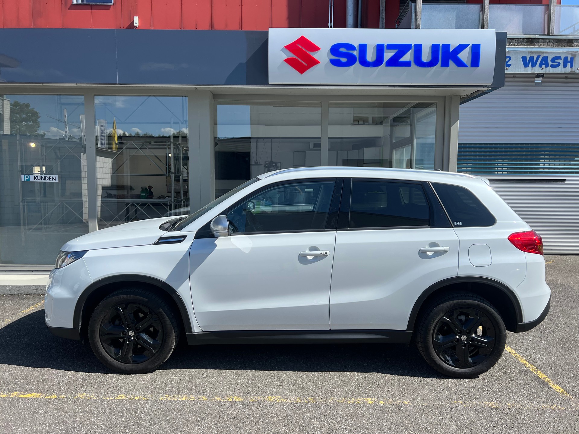 SUZUKI Vitara 1.4 Boosterjet Compact Top Automatic-showroom-element-1