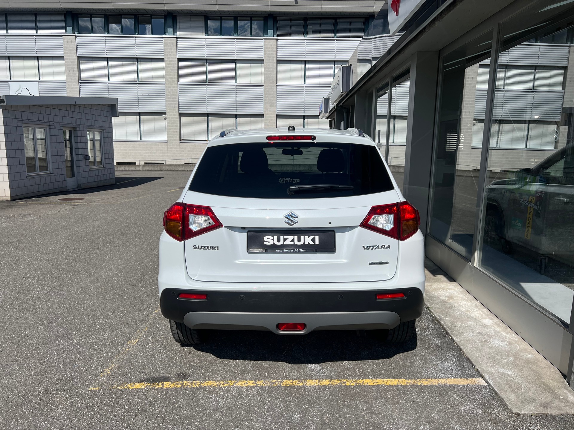 SUZUKI Vitara 1.4 Boosterjet Compact Top Automatic-showroom-element-3
