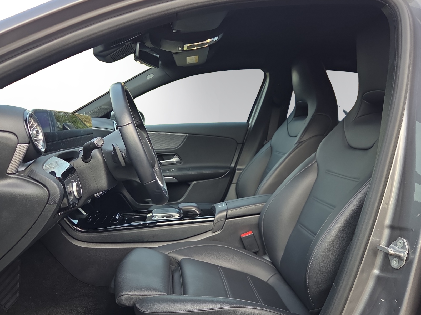 Image MERCEDES-BENZ A-200 A 200 7G-DCT