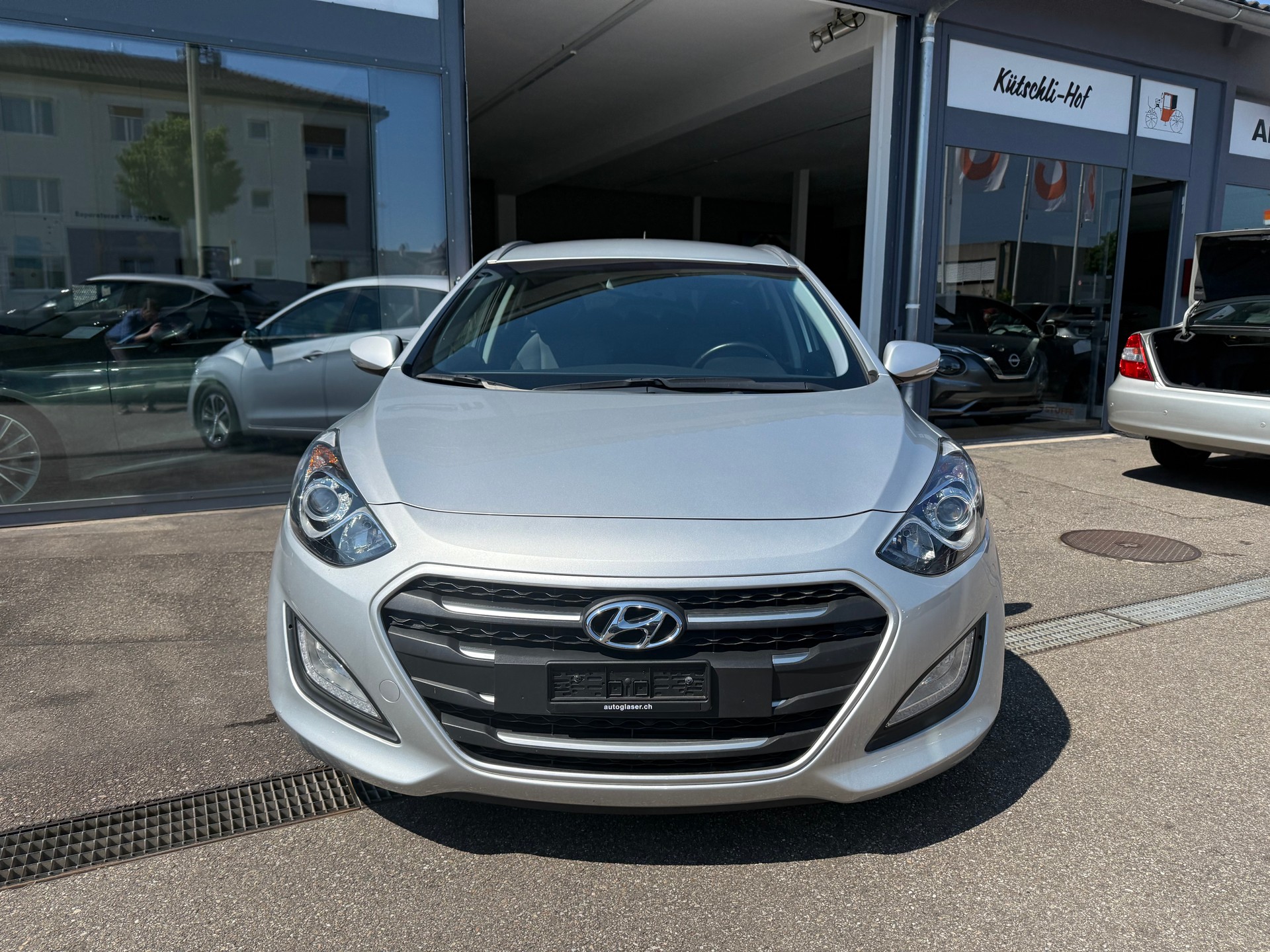 HYUNDAI i30 1.6 GDI Vertex Automatic-showroom-element-3