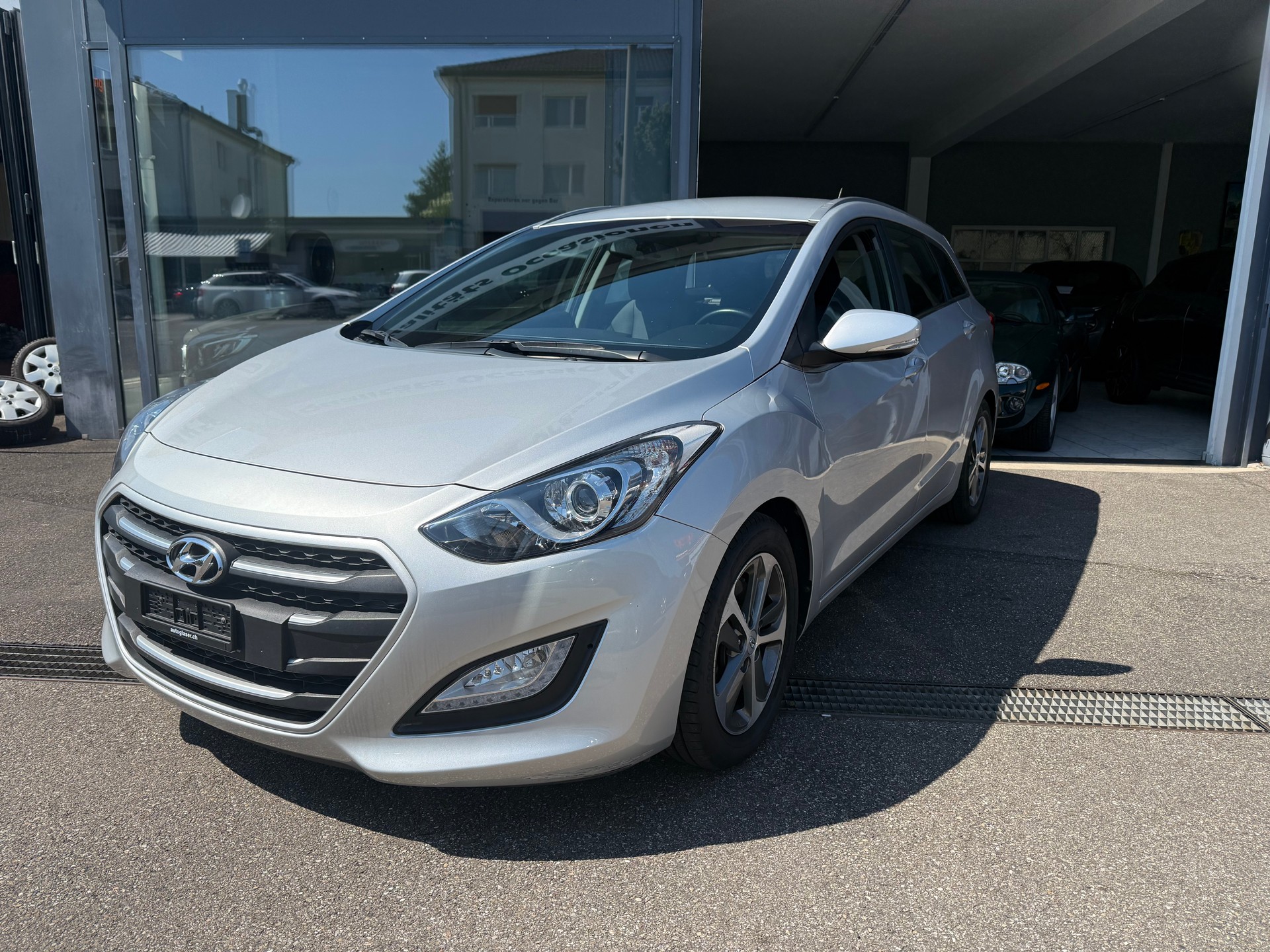 HYUNDAI i30 1.6 GDI Vertex Automatic-showroom-element-1