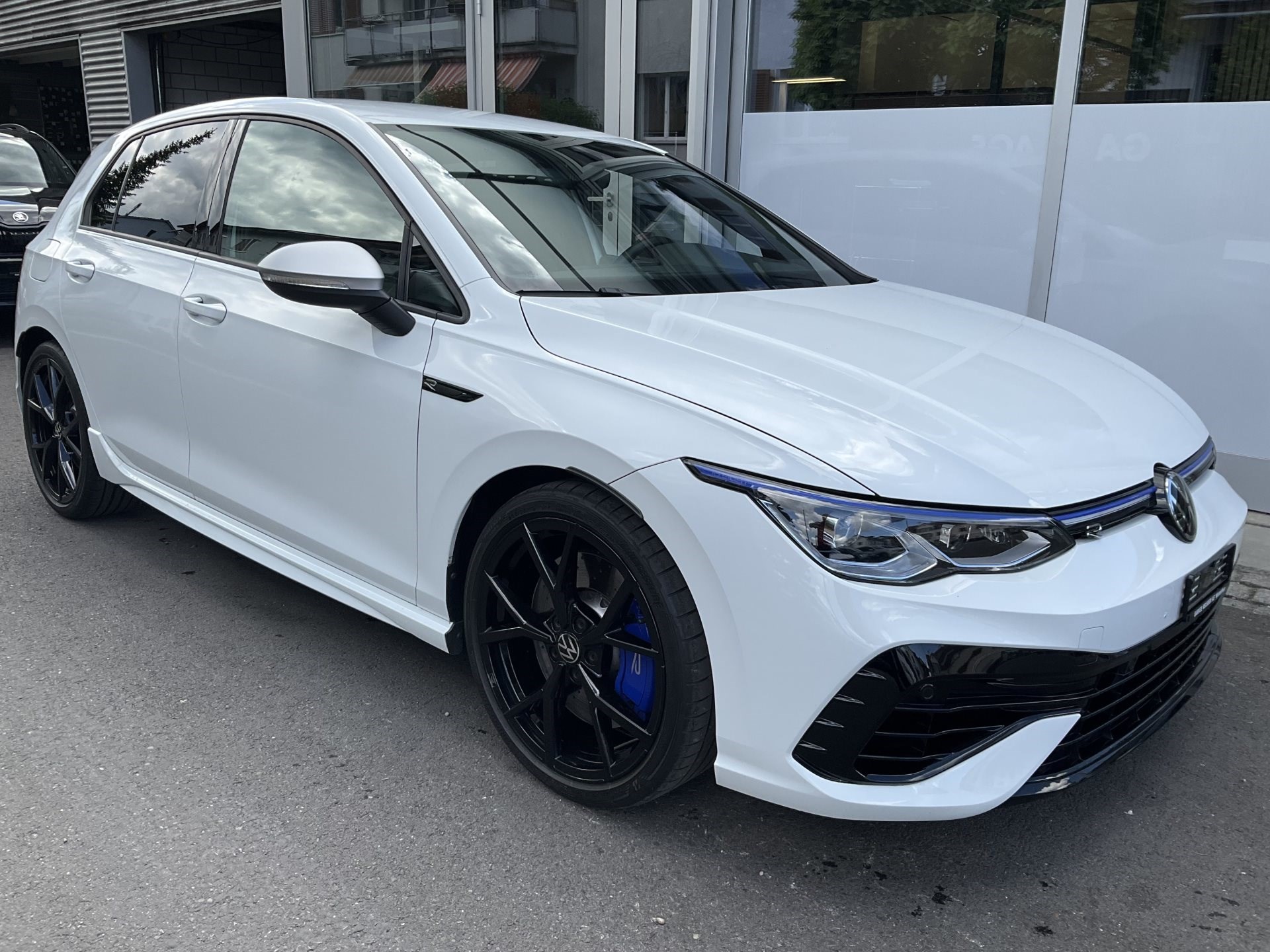 VW GOLF R 4MOTION *** TOP ZUSTAND => NUR 9500KM ***-showroom-element-2