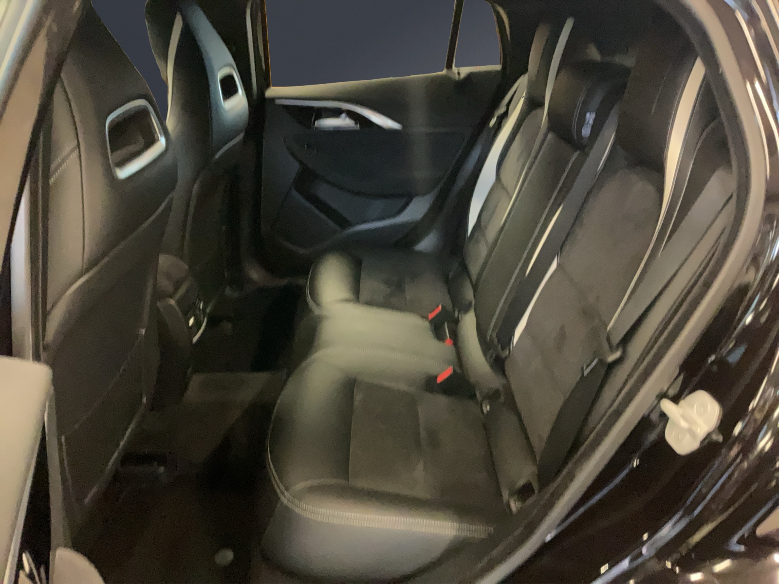 INFINITI Q30 2.0t Sport AWD-image-9