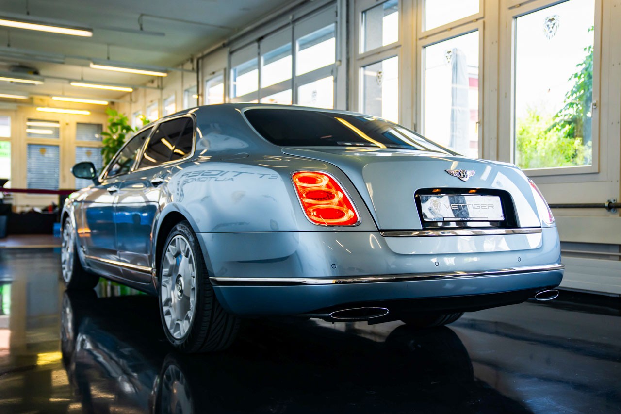 BENTLEY Mulsanne-showroom-element-3
