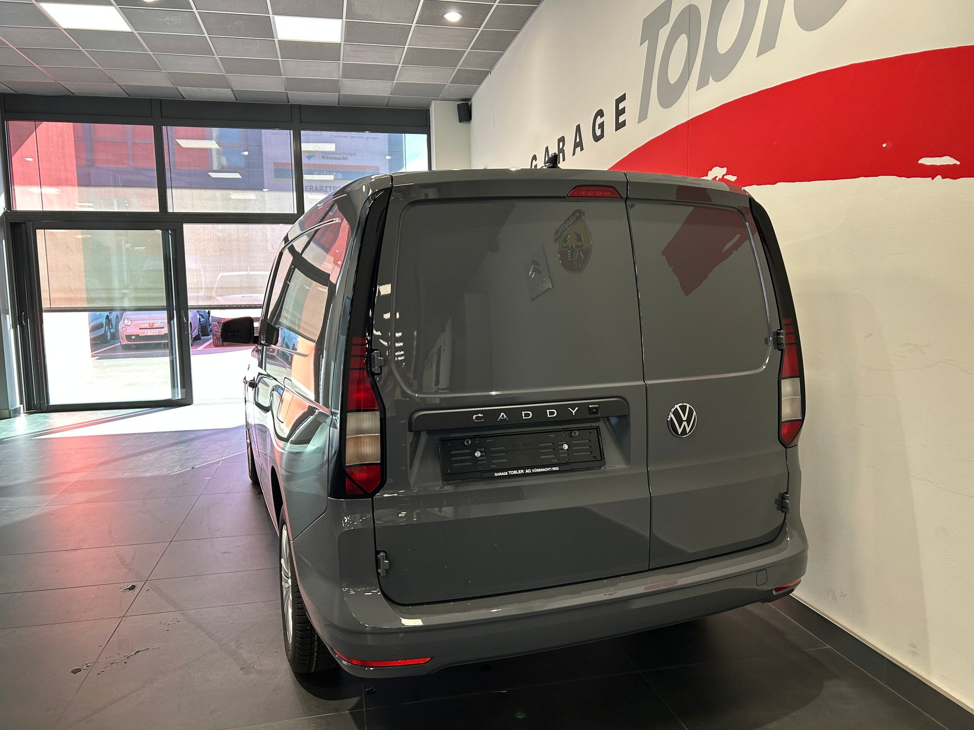 VW Caddy Cargo 1.5TSI Maxi DSG-image-12
