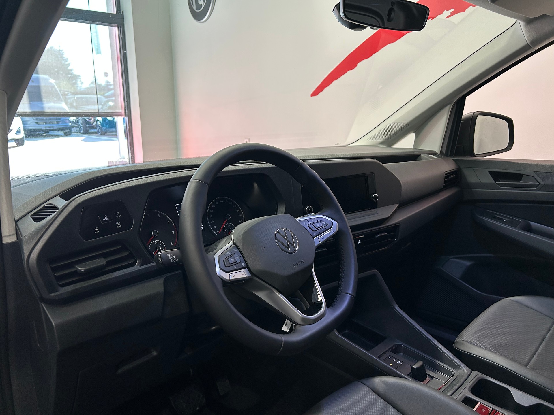 VW Caddy Cargo 1.5TSI Maxi DSG-image-7