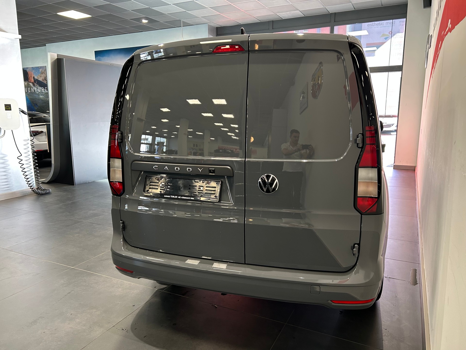 VW Caddy Cargo 1.5TSI Maxi DSG-image-14