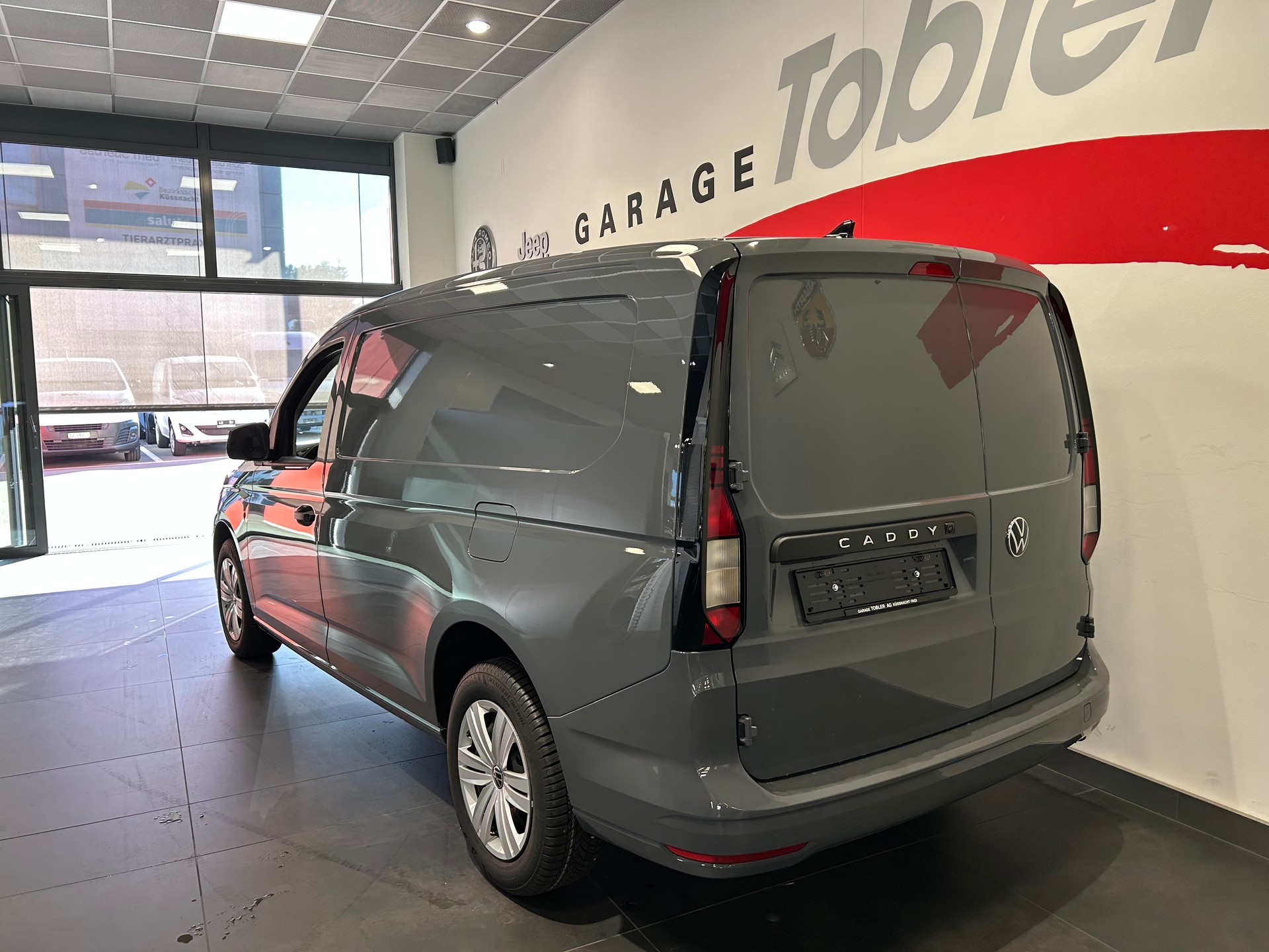 VW Caddy Cargo 1.5TSI Maxi DSG-image-11