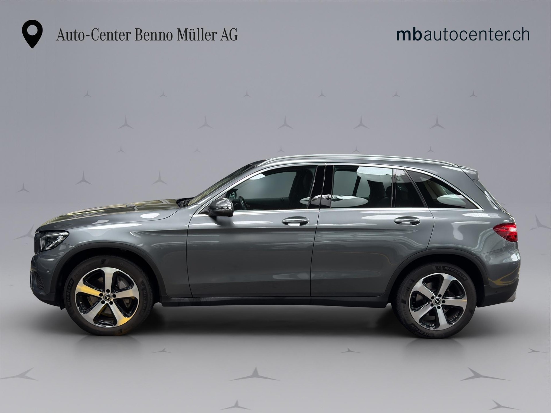 MERCEDES-BENZ GLC 250 d 4m-showroom-element-1