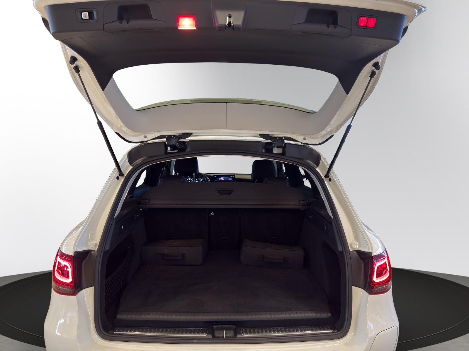 Image MERCEDES-BENZ GLC-300 GLC 300 e AMG Line 4Matic 9G-Tronic