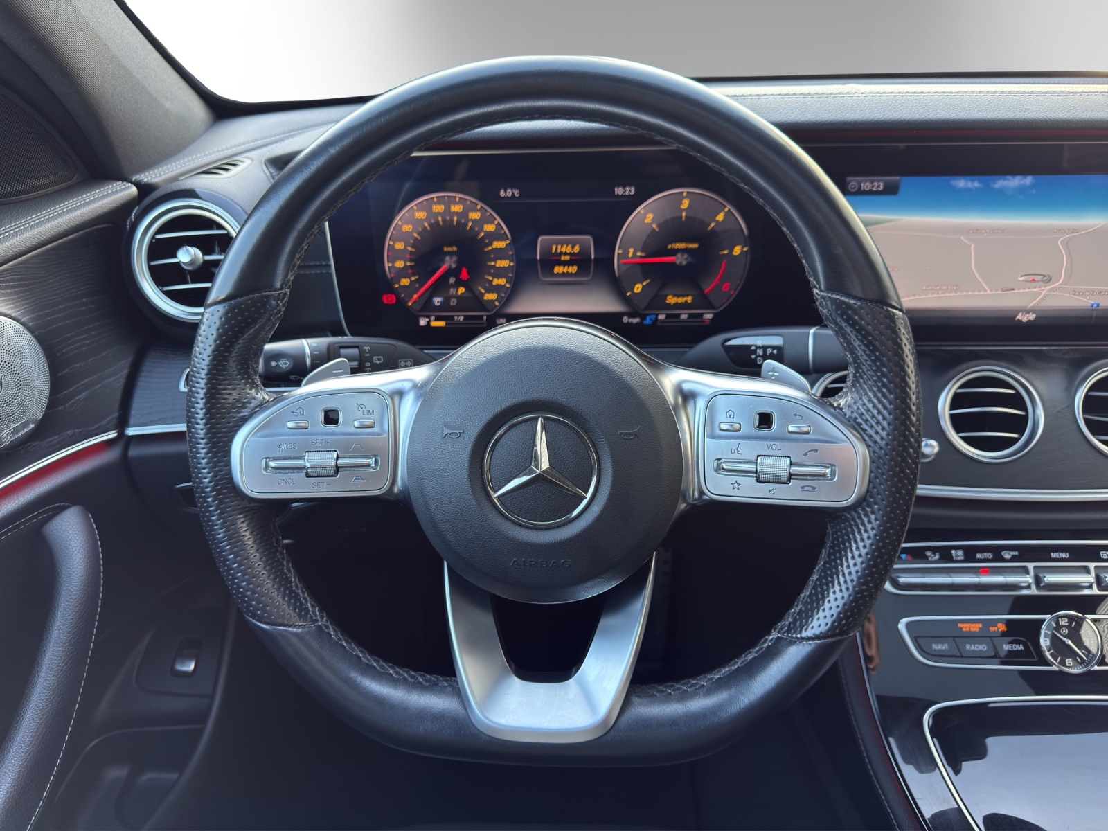 Image MERCEDES-BENZ E-220 E 220 d Swiss Star AMG 4M