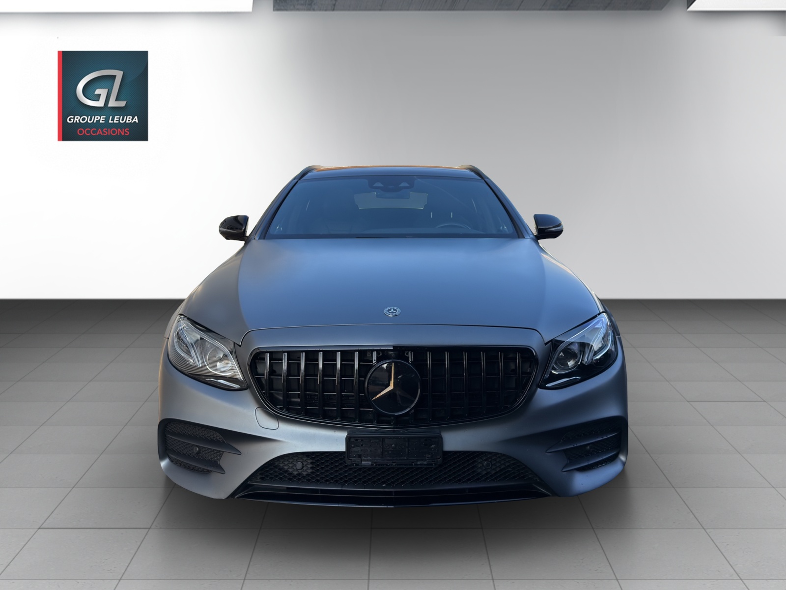 Image MERCEDES-BENZ E-220 E 220 d Swiss Star AMG 4M