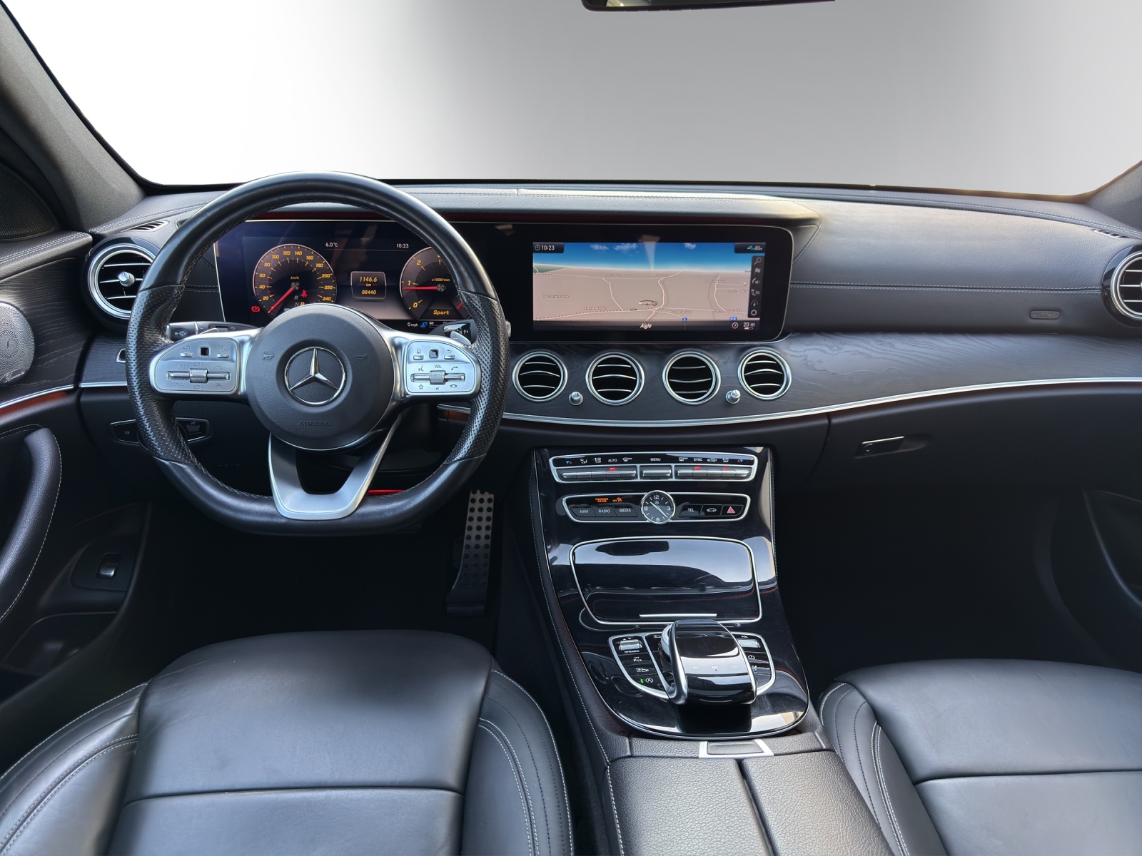 Image MERCEDES-BENZ E-220 E 220 d Swiss Star AMG 4M