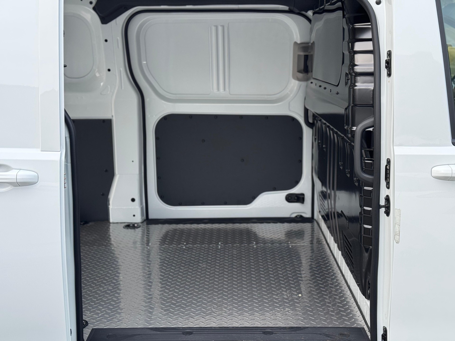 MAXUS Deliver 7 fourg. L2H1 2.0 TD-showroom-element-2