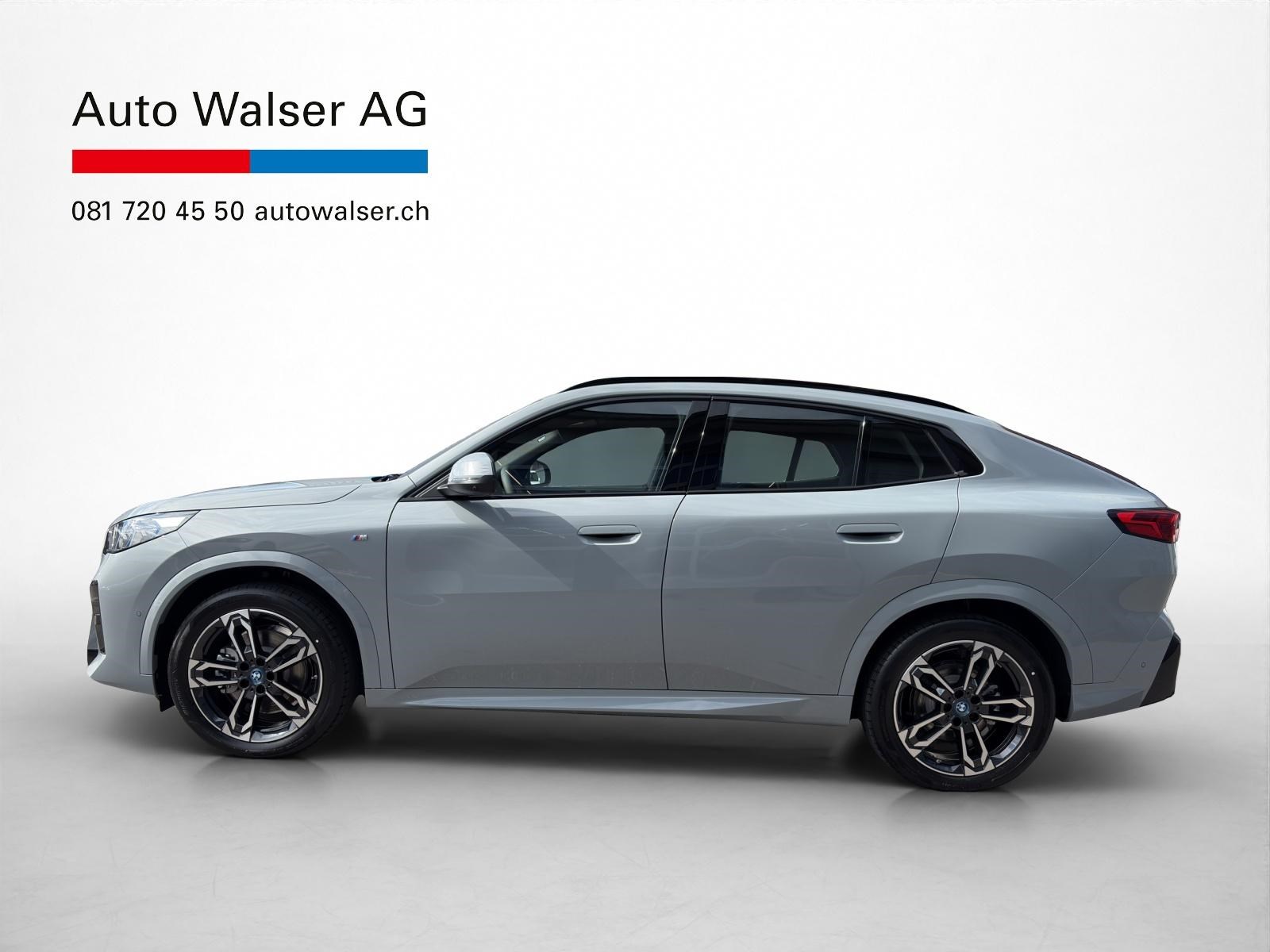 BMW iX2 30 xDrive-showroom-element-1