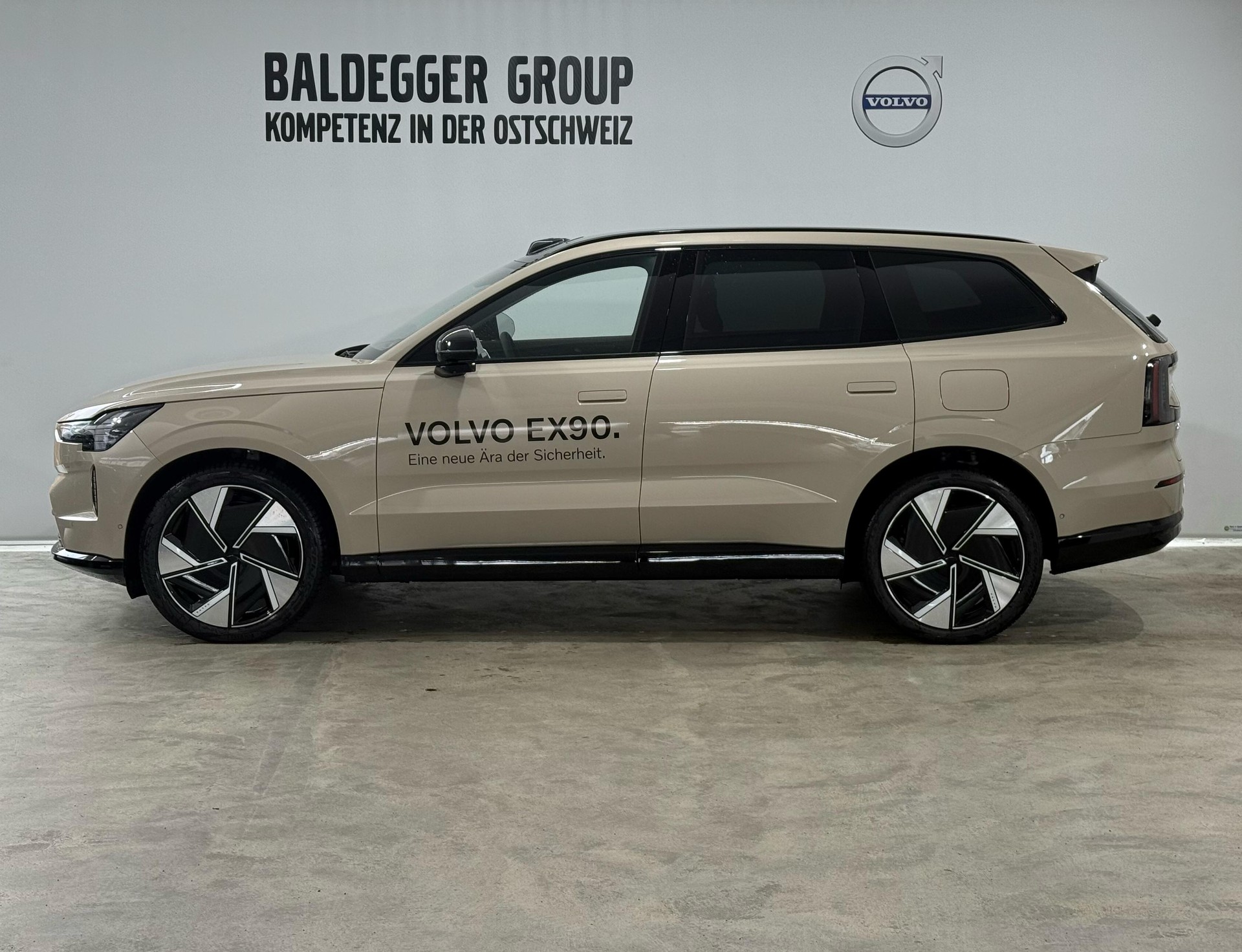 VOLVO EX 90 Twin Performance Ultra AWD-showroom-element-1