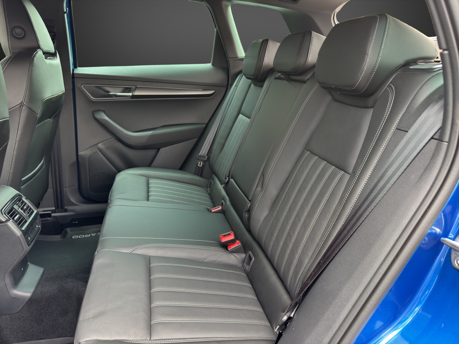 SKODA Karoq 2.0 TDI CR Sport Line 4x4 DSG-image-8