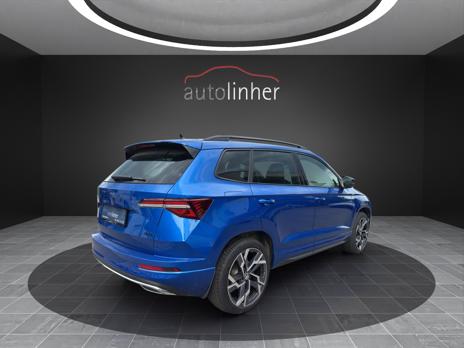 SKODA Karoq 2.0 TDI CR Sport Line 4x4 DSG-image-4